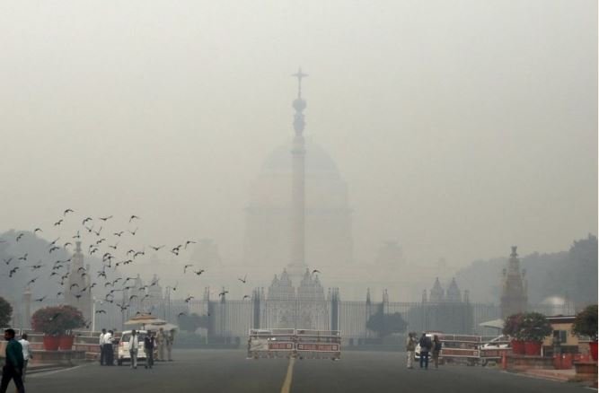 Polluted air in Delhi. Credit: Reuters