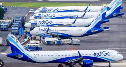 दिल्ली हाईकोर्ट का सख्त रुख: एयरलाइंस की मनमानी पर सरकार से जवाब