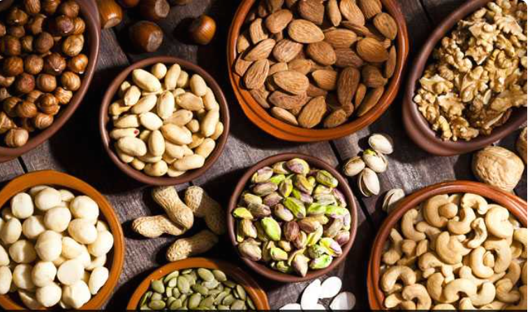 सर्दियों में सेहत का खजाना हैं ड्राई फ्रूट्स, शरीर को रखते हैं गर्म और एनर्जेटिक