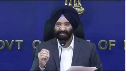 दिल्ली में प्रदूषण पूरी तरह खत्म करना असंभव, जनता से मांगी माफी