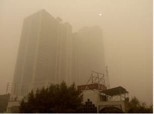 Delhi-NCR की हवा पर बढ़ता संकट