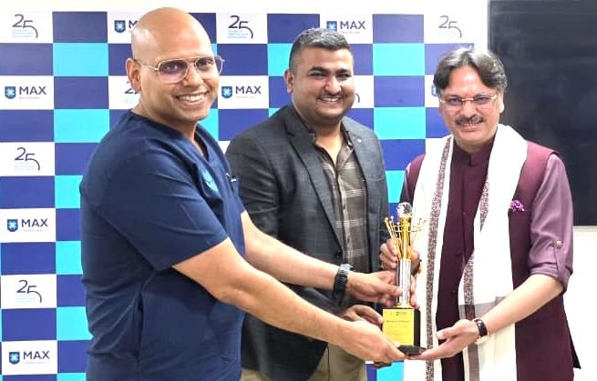 स्वस्थ नागरिक ही स्वस्थ राष्ट्र की नींव – डॉ. राजेश्वर सिंह