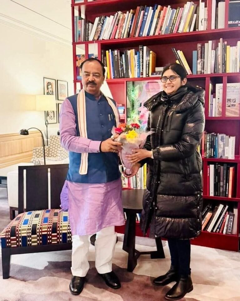 इन्वेस्ट यूपी कार्यक्रम: जर्मनी पहुंचे उपमुख्यमंत्री केशव मौर्य, फ्रैंकफर्ट में हुआ भव्य स्वागत