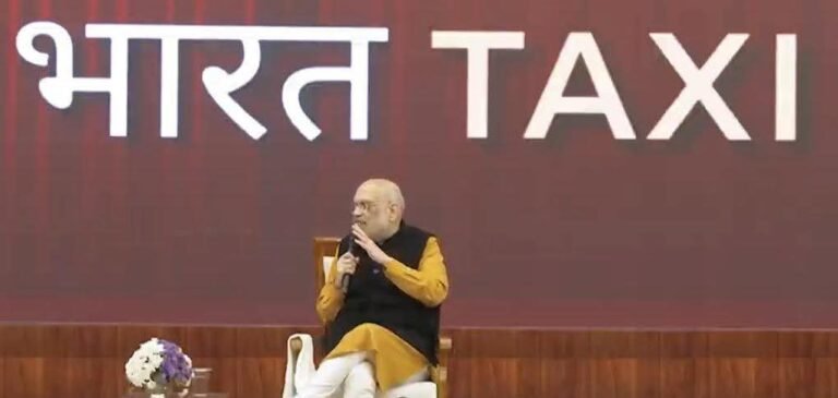 अमित शाह ने भारत टैक्सी के चालकों से संवाद किया