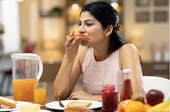 सुबह का नाश्ता: सेहत, ऊर्जा और फोकस की मजबूत नींव