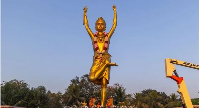 अक्षरधाम में नीलकंठ वर्णी की भव्य प्रतिमा