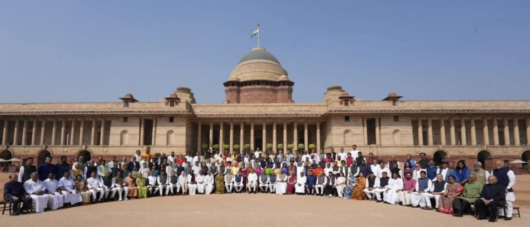 राज्यसभा में PM मोदी का संबोधन, विदा ले रहे सांसदों को दी शुभकामनाएं