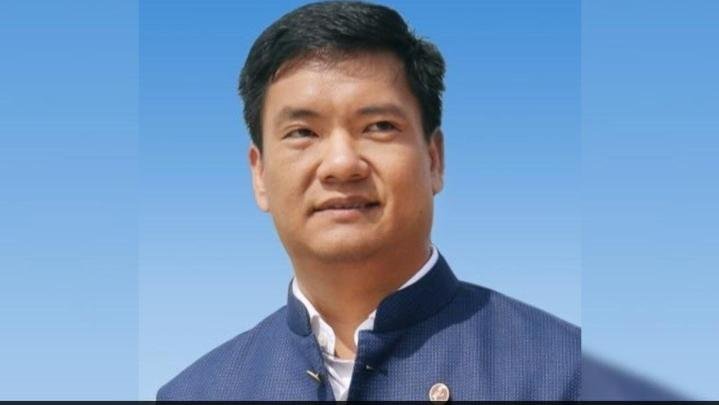 अरुणाचल CM पेमाखांडू पर ₹1270 करोड़ के ठेकों में घोटाले के आरोप