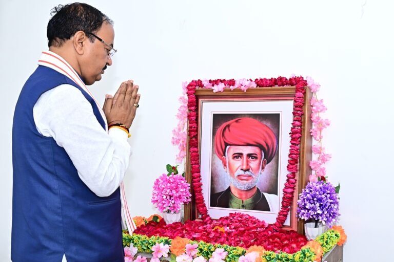 समाज सुधार में ज्योतिबा फुले का योगदान अविस्मरणीय : केशव प्रसाद मौर्य