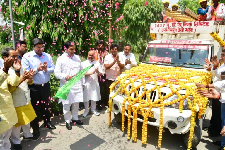 वाराणसी में 24×7 विद्युत वैन सेवा शुरू, फॉल्ट सुधार होगा तेज