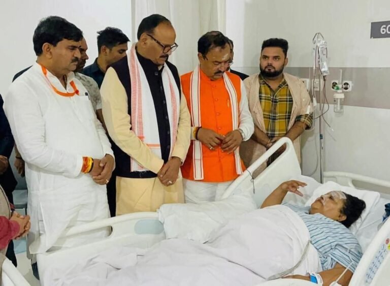 लखनऊ: डिप्टी सीएम ने पूर्व मंत्री अनुपमा जायसवाल का जाना हालचाल