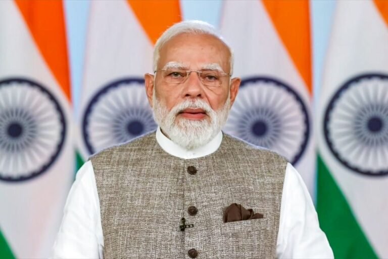 पीएम मोदी के संबोधन पर सुप्रीम कोर्ट में याचिका, आचार संहिता उल्लंघन का आरोप