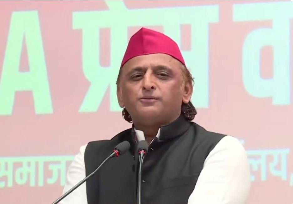 अखिलेश यादव की प्रेस कॉन्फ्रेंस