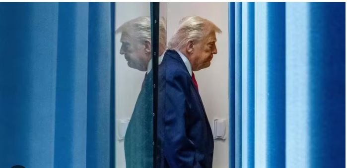 ईरान से जंग को लेकर अपने ही घर में घिरे डोनाल्ड ट्रंप