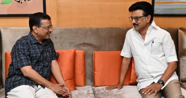 केजरीवाल और स्टालिन