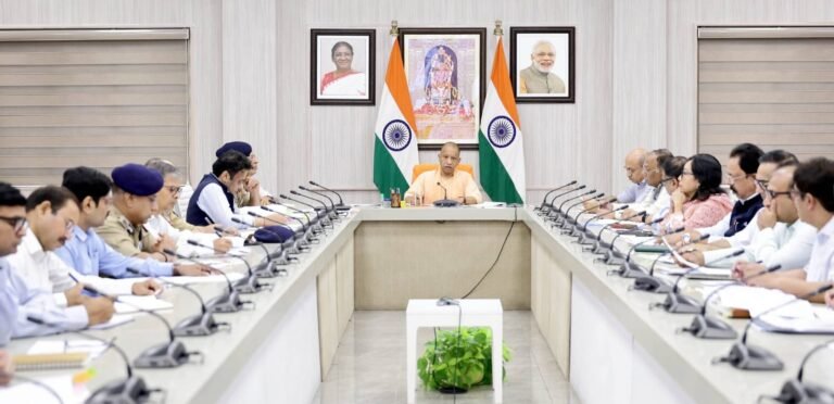 बकरीद और बड़े मंगल से पहले CM योगी सख्त, कानून व्यवस्था पर हाई लेवल बैठक
