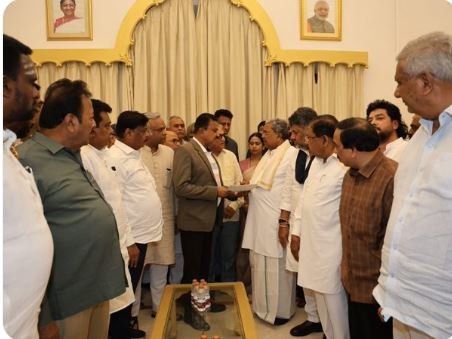 सिद्धारमैया का इस्तीफा