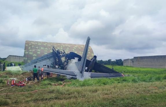 जोरहाट एयरबेस पर वायुसेना का AN-32 विमान क्रैश, पायलट समेत 5 जवानों की मौत