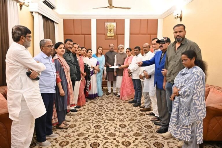 टीएमसी में बड़ी टूट, बागी सांसद एनसीपीआई में शामिल