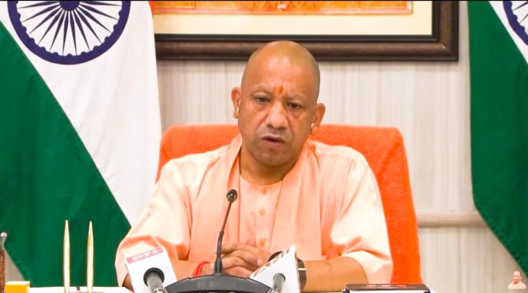 यूपी सीएम योगी आदित्यनाथ ने प्रोजेक्ट गंगा का शुभारंभ किया