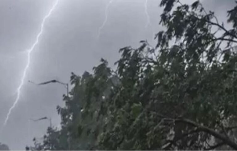 यूपी में 18 जून तक आंधी-बारिश का अलर्ट, कई जिलों में तेज हवाओं और वज्रपात की चेतावनी