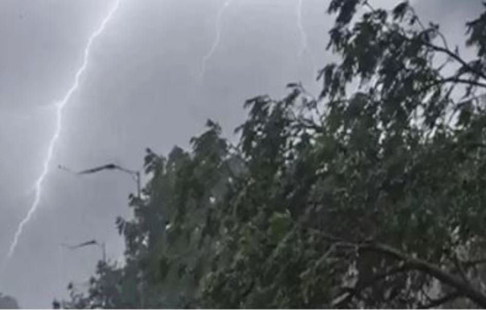 यूपी में आंधी-बारिश के आसार