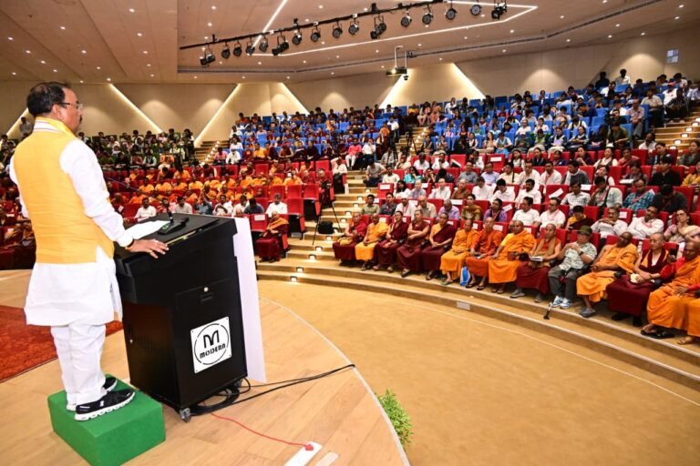 भगवान बुद्ध का करुणा, अहिंसा और शांति का संदेश आज भी पूरी मानवता के लिए मार्गदर्शक : केशव प्रसाद मौर्य