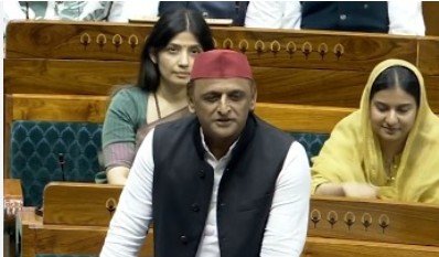 अखिलेश यादव