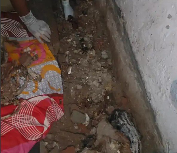 आगरा में 45 दिन तक बाथरूम में दफन रहा पति का शव, पत्नी ने रची खौफनाक साजिश