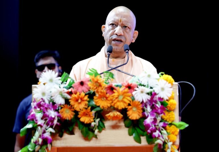 मुख्यमंत्री योगी ने 3,446 नवचयनित अभ्यर्थियों को वितरित किए नियुक्ति पत्र