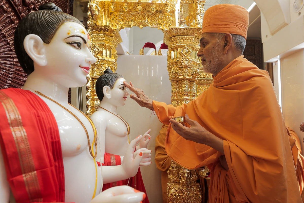 महंत स्वामी महराज