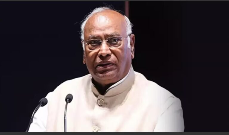 UPI चार्ज को लेकर खरगे का मोदी सरकार पर हमला, बोले- ‘लूट अब डिजिटल पेमेंट तक पहुंच गई’