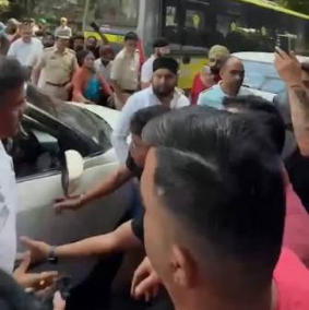मंत्री या जनप्रतिनिधि आम नागरिक को थप्पड़ मारे तो क्या है कानून में सजा?