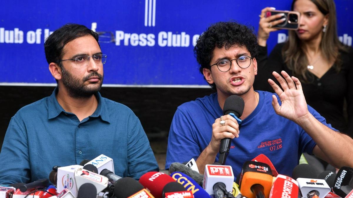 आशुतोष रांका और सौरव दास हिरासत में
