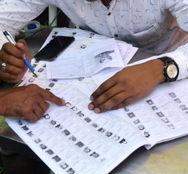 यूपी में मतदाता सूची से हटेंगे दोहरे नाम